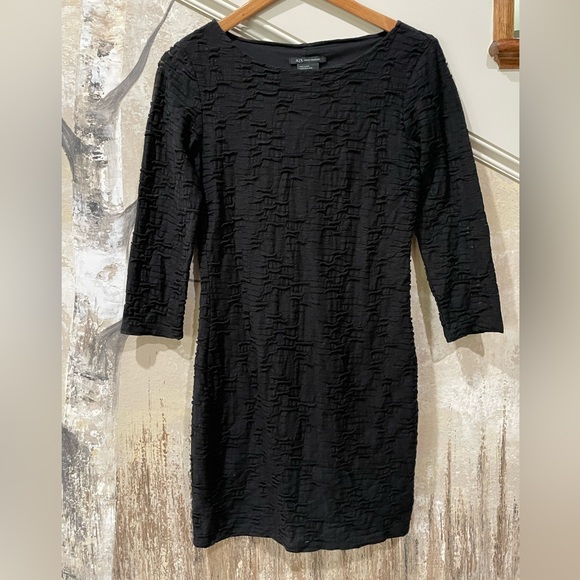 Armani Exchange•Ruffled Texture•Lined•Fitted•3/4 Length Sleeves•Sz Small - Picture 2 of 10
